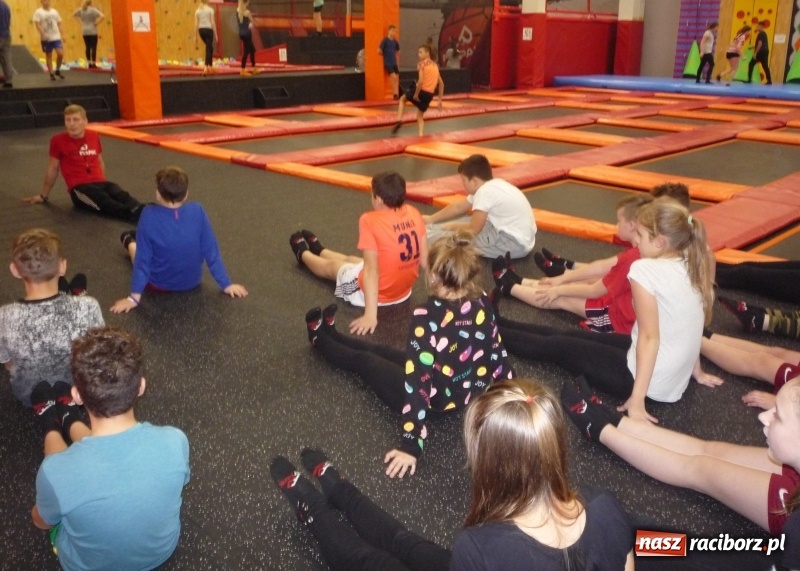 Zdjęcie w galerii na portalu naszraciborz.pl: Półfinał wojewódzkiego turnieju w unihokeju dziewcząt i chłopców wiadomości z regionu