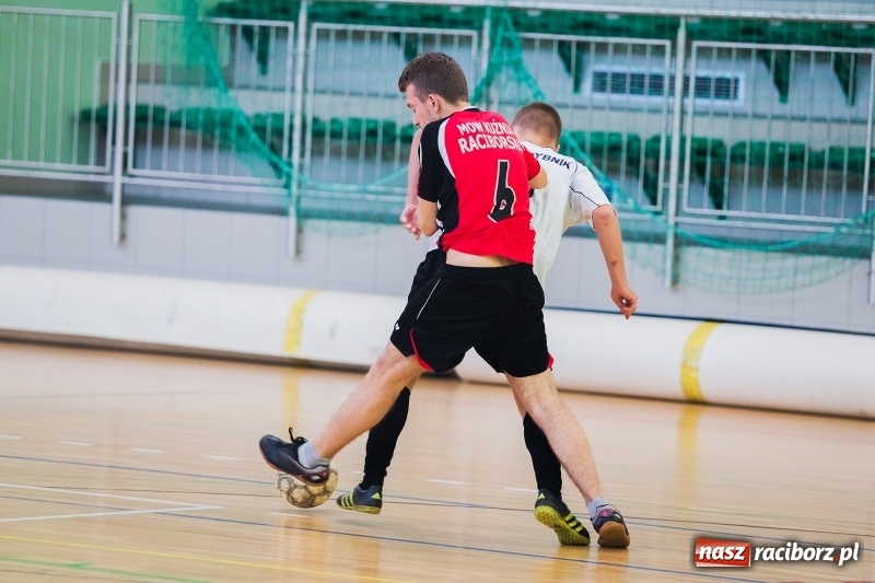 Zdjęcie w galerii na portalu naszraciborz.pl: IV Makroregionalny Turniej Piłki Nożnej w Arenie Rafako wiadomości z regionu