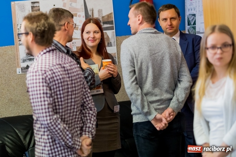 Zdjęcie w galerii na portalu naszraciborz.pl: Międzynarodowa konferencja naukowa z udziałem Europosła prof. Jerzego Buzka w PWSZ w Raciborzu wiadomości z regionu