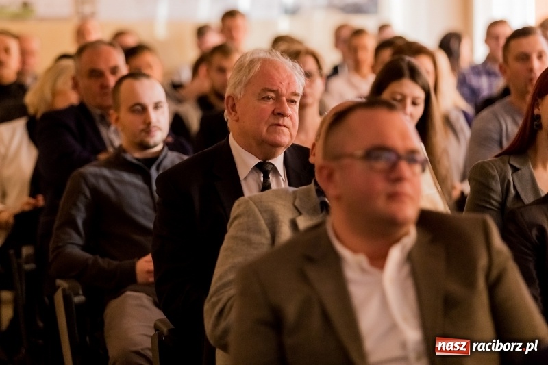 Zdjęcie w galerii na portalu naszraciborz.pl: Międzynarodowa konferencja naukowa z udziałem Europosła prof. Jerzego Buzka w PWSZ w Raciborzu wiadomości z regionu