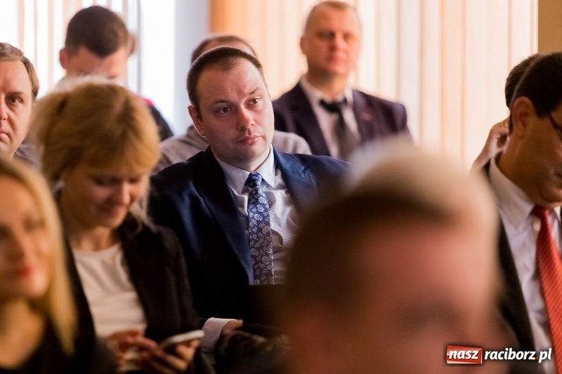 Zdjęcie w galerii na portalu naszraciborz.pl: Międzynarodowa konferencja naukowa z udziałem Europosła prof. Jerzego Buzka w PWSZ w Raciborzu wiadomości z regionu