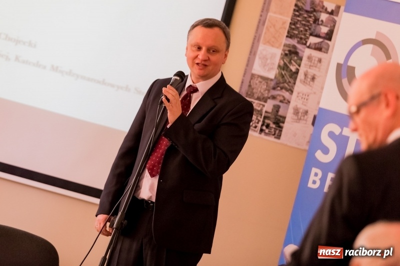 Zdjęcie w galerii na portalu naszraciborz.pl: Międzynarodowa konferencja naukowa z udziałem Europosła prof. Jerzego Buzka w PWSZ w Raciborzu wiadomości z regionu