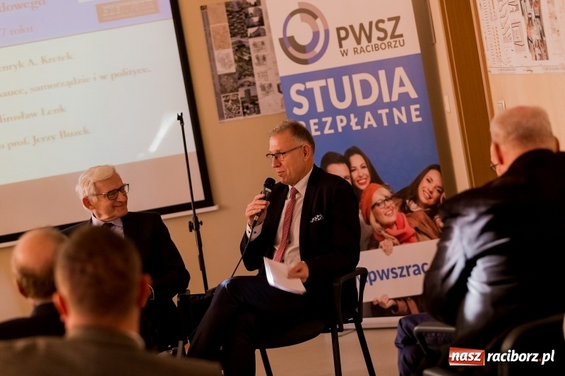 Zdjęcie w galerii na portalu naszraciborz.pl: Międzynarodowa konferencja naukowa z udziałem Europosła prof. Jerzego Buzka w PWSZ w Raciborzu wiadomości z regionu