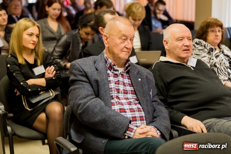 Zdjęcie w galerii na portalu naszraciborz.pl: Międzynarodowa konferencja naukowa z udziałem Europosła prof. Jerzego Buzka w PWSZ w Raciborzu wiadomości z regionu