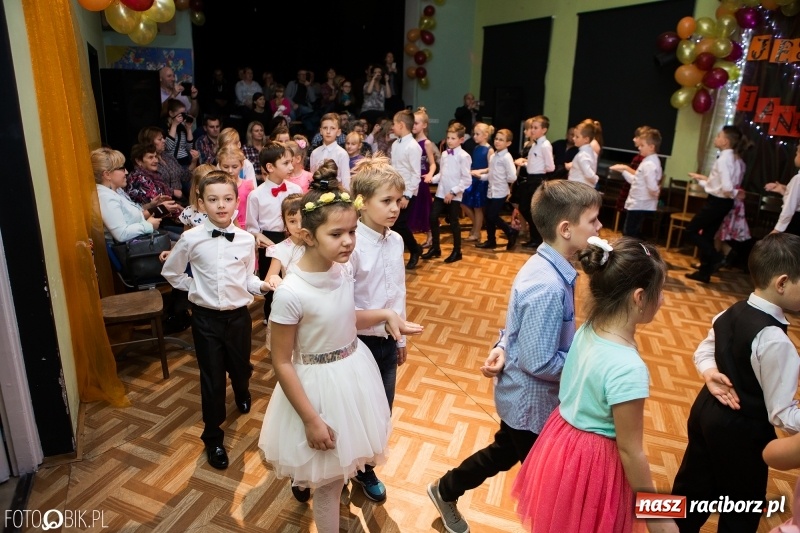 Zdjęcie w galerii na portalu naszraciborz.pl: Jesienne tańczenie na rozkręcenie w MDK wiadomości z regionu