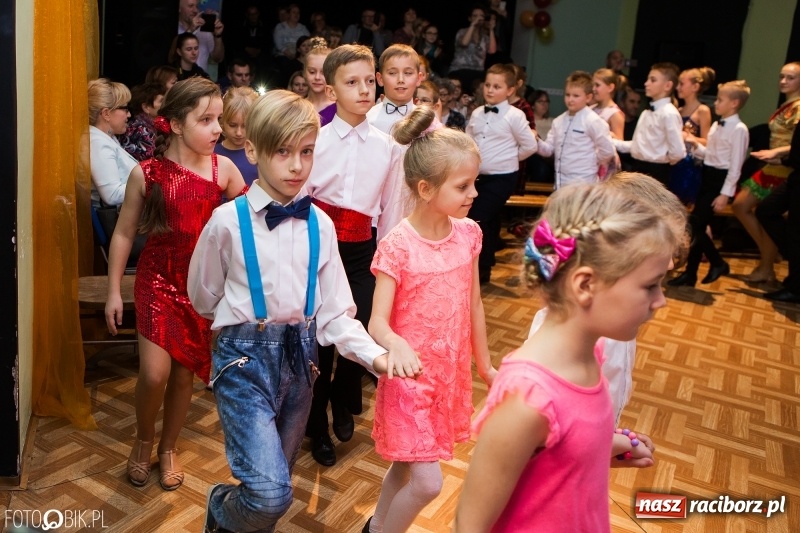 Zdjęcie w galerii na portalu naszraciborz.pl: Jesienne tańczenie na rozkręcenie w MDK wiadomości z regionu