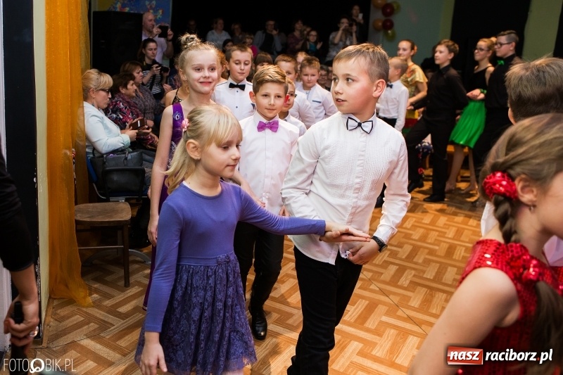 Zdjęcie w galerii na portalu naszraciborz.pl: Jesienne tańczenie na rozkręcenie w MDK wiadomości z regionu