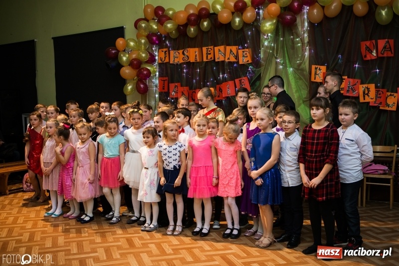 Zdjęcie w galerii na portalu naszraciborz.pl: Jesienne tańczenie na rozkręcenie w MDK wiadomości z regionu