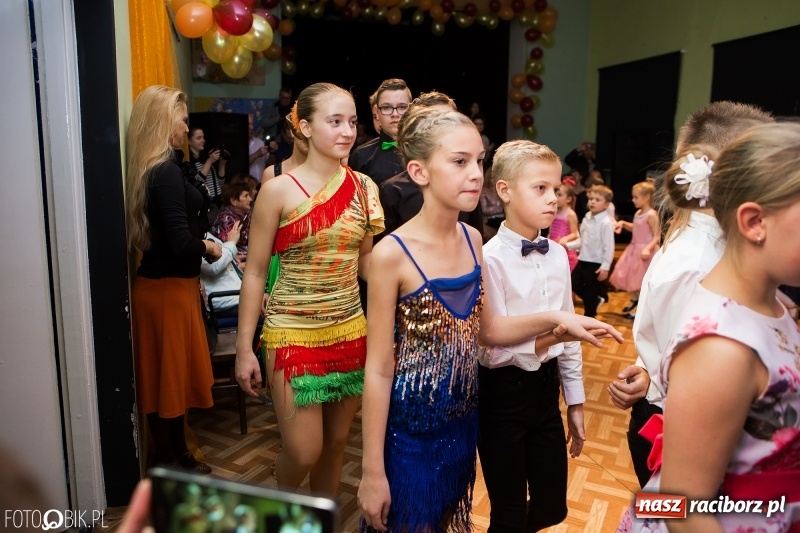 Zdjęcie w galerii na portalu naszraciborz.pl: Jesienne tańczenie na rozkręcenie w MDK wiadomości z regionu