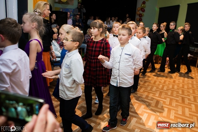 Zdjęcie w galerii na portalu naszraciborz.pl: Jesienne tańczenie na rozkręcenie w MDK wiadomości z regionu
