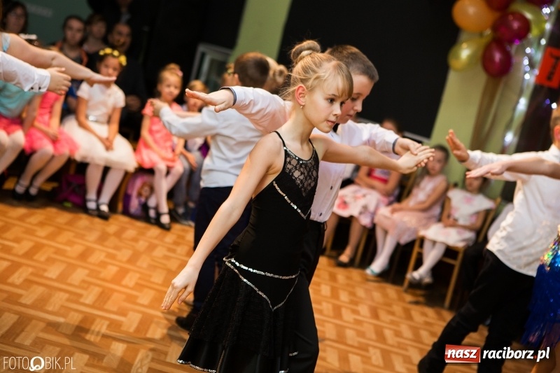 Zdjęcie w galerii na portalu naszraciborz.pl: Jesienne tańczenie na rozkręcenie w MDK wiadomości z regionu