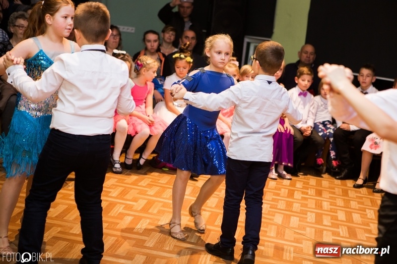 Zdjęcie w galerii na portalu naszraciborz.pl: Jesienne tańczenie na rozkręcenie w MDK wiadomości z regionu