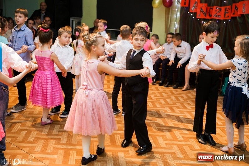 Zdjęcie w galerii na portalu naszraciborz.pl: Jesienne tańczenie na rozkręcenie w MDK wiadomości z regionu