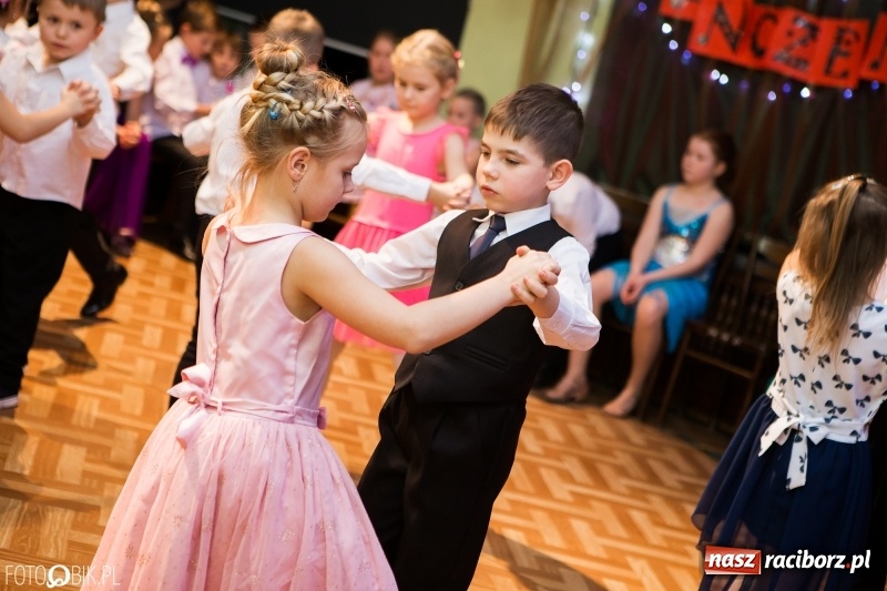 Zdjęcie w galerii na portalu naszraciborz.pl: Jesienne tańczenie na rozkręcenie w MDK wiadomości z regionu
