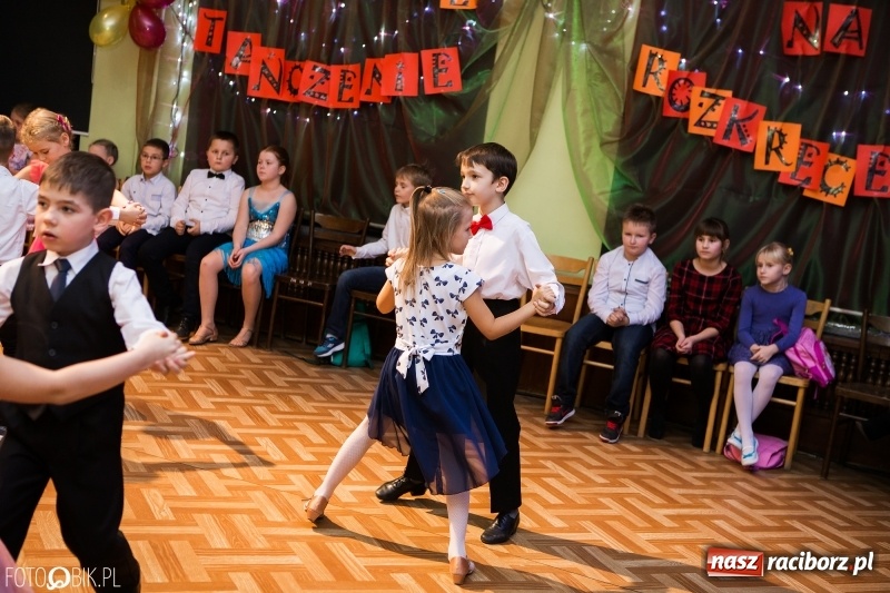 Zdjęcie w galerii na portalu naszraciborz.pl: Jesienne tańczenie na rozkręcenie w MDK wiadomości z regionu