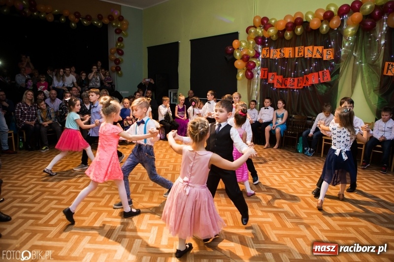 Zdjęcie w galerii na portalu naszraciborz.pl: Jesienne tańczenie na rozkręcenie w MDK wiadomości z regionu