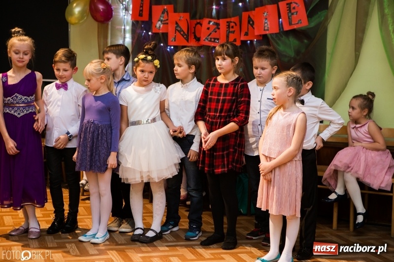 Zdjęcie w galerii na portalu naszraciborz.pl: Jesienne tańczenie na rozkręcenie w MDK wiadomości z regionu