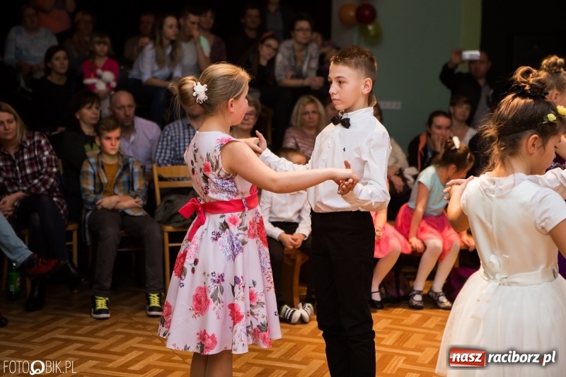 Zdjęcie w galerii na portalu naszraciborz.pl: Jesienne tańczenie na rozkręcenie w MDK wiadomości z regionu