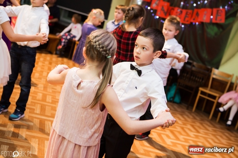 Zdjęcie w galerii na portalu naszraciborz.pl: Jesienne tańczenie na rozkręcenie w MDK wiadomości z regionu