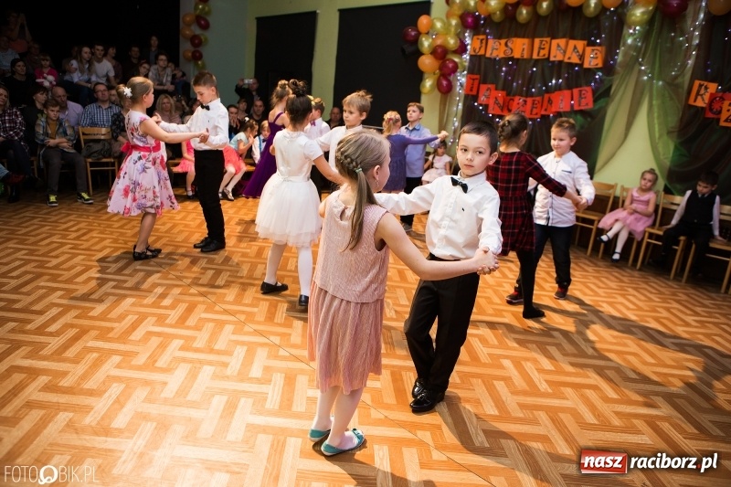 Zdjęcie w galerii na portalu naszraciborz.pl: Jesienne tańczenie na rozkręcenie w MDK wiadomości z regionu