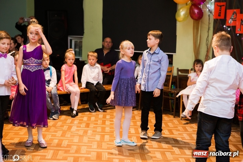 Zdjęcie w galerii na portalu naszraciborz.pl: Jesienne tańczenie na rozkręcenie w MDK wiadomości z regionu