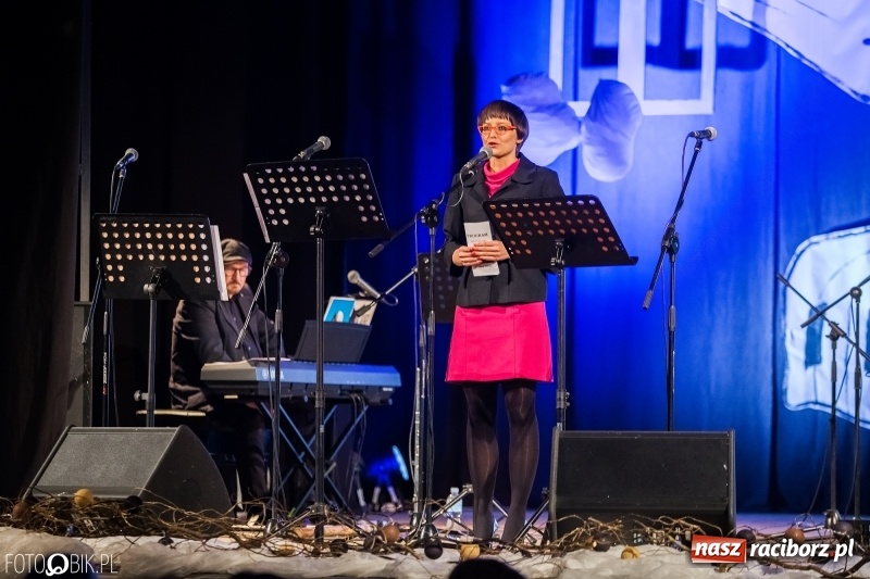 Zdjęcie w galerii na portalu naszraciborz.pl: XVII Zaduszki Poetyckie Atlantydy w Domu Kultury Strzecha wiadomości z regionu