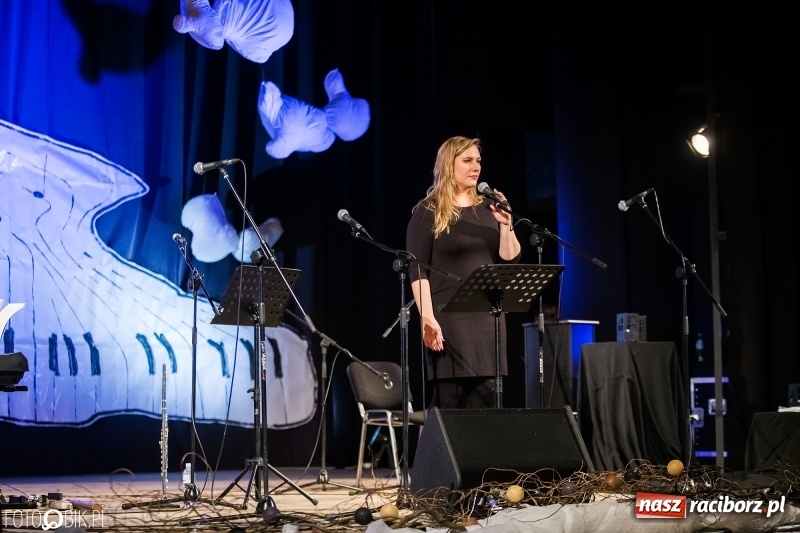 Zdjęcie w galerii na portalu naszraciborz.pl: XVII Zaduszki Poetyckie Atlantydy w Domu Kultury Strzecha wiadomości z regionu