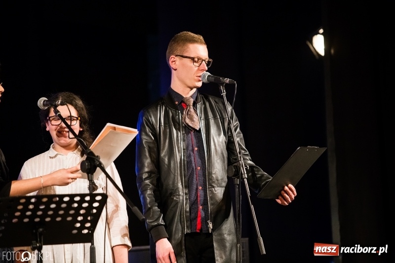 Zdjęcie w galerii na portalu naszraciborz.pl: XVII Zaduszki Poetyckie Atlantydy w Domu Kultury Strzecha wiadomości z regionu