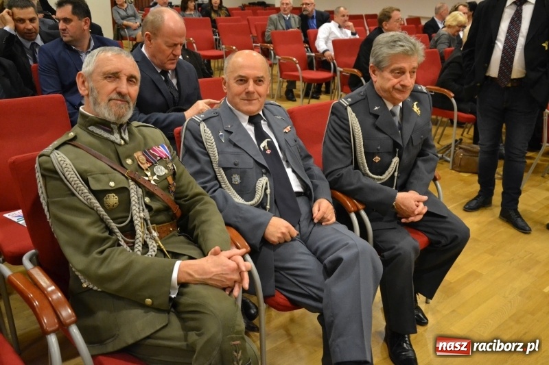 Zdjęcie w galerii na portalu naszraciborz.pl: 30-lecia Klubu Olimpijczyka Sokół. Uroczysta gala na Zamku Piastowskim  wiadomości z regionu