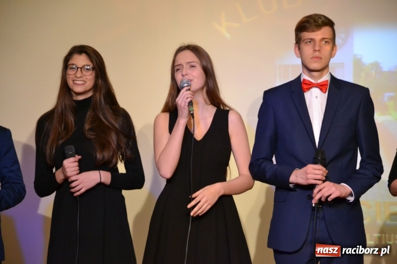 Zdjęcie w galerii na portalu naszraciborz.pl: 30-lecia Klubu Olimpijczyka Sokół. Uroczysta gala na Zamku Piastowskim  wiadomości z regionu