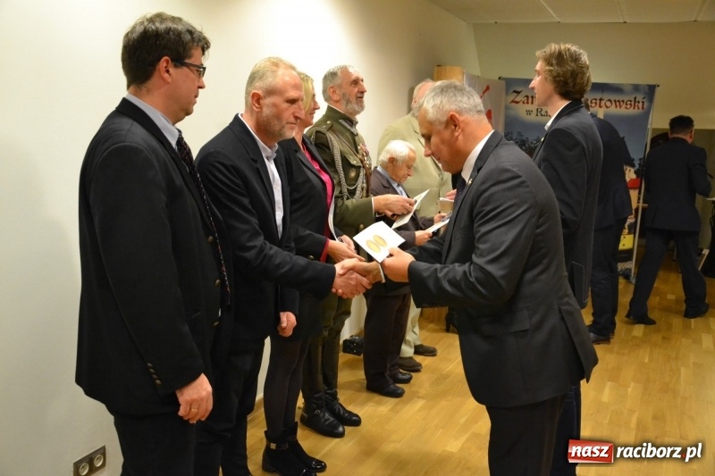 Zdjęcie w galerii na portalu naszraciborz.pl: 30-lecia Klubu Olimpijczyka Sokół. Uroczysta gala na Zamku Piastowskim  wiadomości z regionu