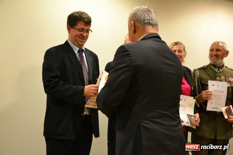 Zdjęcie w galerii na portalu naszraciborz.pl: 30-lecia Klubu Olimpijczyka Sokół. Uroczysta gala na Zamku Piastowskim  wiadomości z regionu