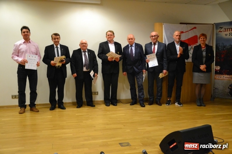 Zdjęcie w galerii na portalu naszraciborz.pl: 30-lecia Klubu Olimpijczyka Sokół. Uroczysta gala na Zamku Piastowskim  wiadomości z regionu