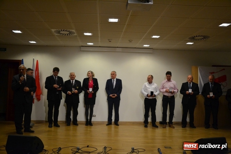 Zdjęcie w galerii na portalu naszraciborz.pl: 30-lecia Klubu Olimpijczyka Sokół. Uroczysta gala na Zamku Piastowskim  wiadomości z regionu