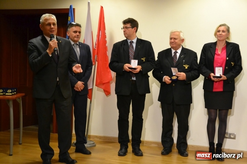 Zdjęcie w galerii na portalu naszraciborz.pl: 30-lecia Klubu Olimpijczyka Sokół. Uroczysta gala na Zamku Piastowskim  wiadomości z regionu