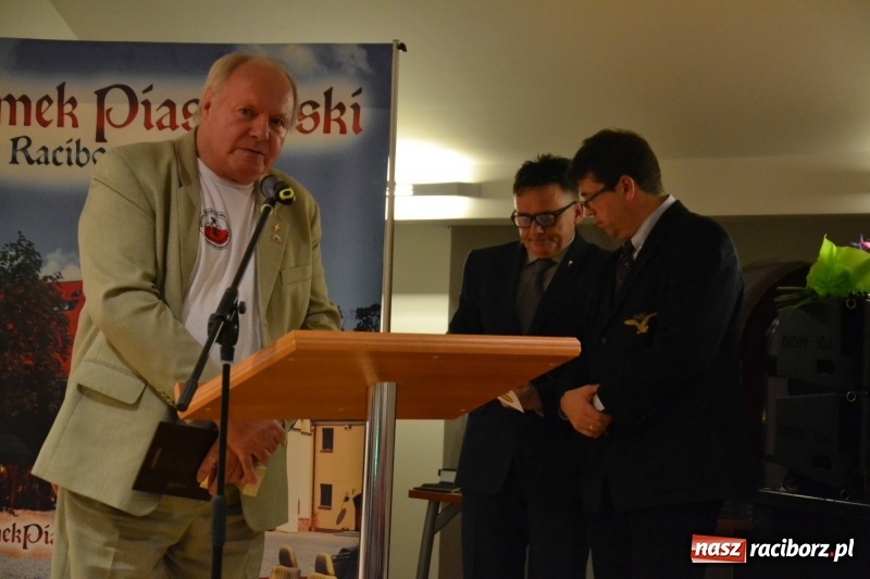 Zdjęcie w galerii na portalu naszraciborz.pl: 30-lecia Klubu Olimpijczyka Sokół. Uroczysta gala na Zamku Piastowskim  wiadomości z regionu