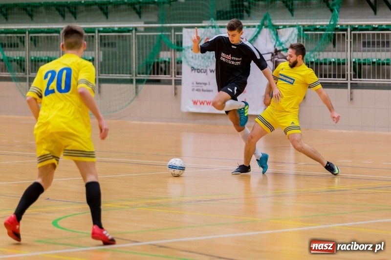 Zdjęcie w galerii na portalu naszraciborz.pl: HLPN: Young Boys wysoko pokonali HKS Błażejowice wiadomości z regionu