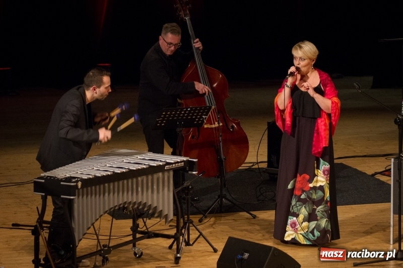 Zdjęcie w galerii na portalu naszraciborz.pl: Recital Krystyny Stańko w ramach festiwalu Palm Jazz Days  wiadomości z regionu