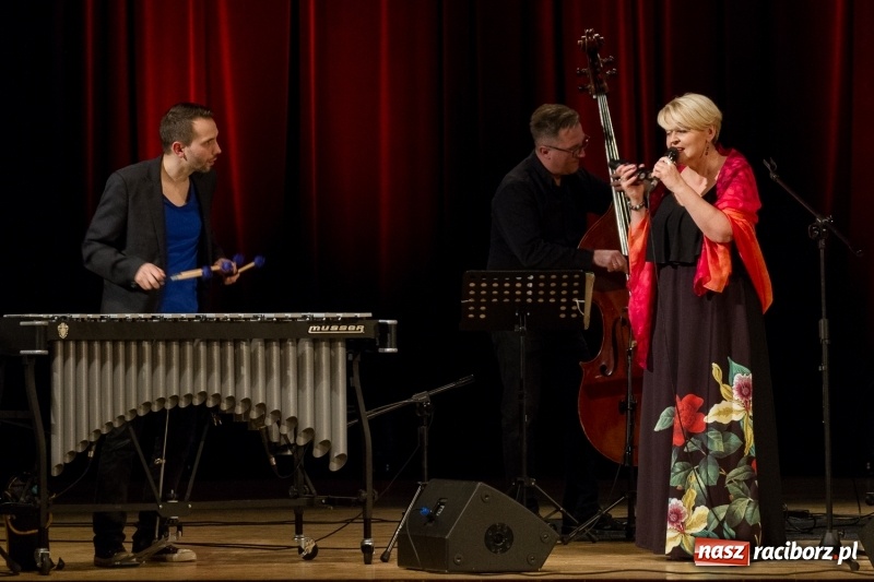 Zdjęcie w galerii na portalu naszraciborz.pl: Recital Krystyny Stańko w ramach festiwalu Palm Jazz Days  wiadomości z regionu