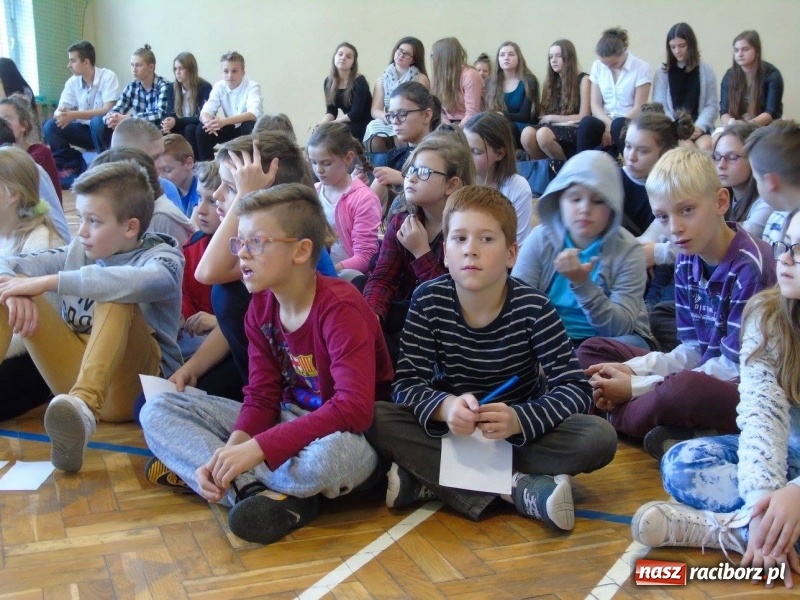 Zdjęcie w galerii na portalu naszraciborz.pl: Olimpijczycy zawitali w progi 18-tki  wiadomości z regionu