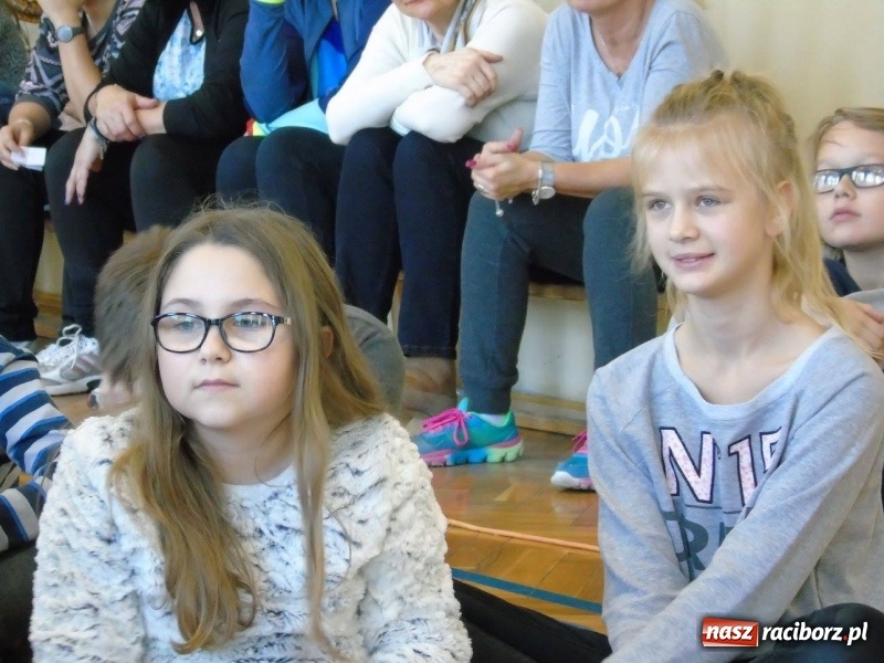 Zdjęcie w galerii na portalu naszraciborz.pl: Olimpijczycy zawitali w progi 18-tki  wiadomości z regionu