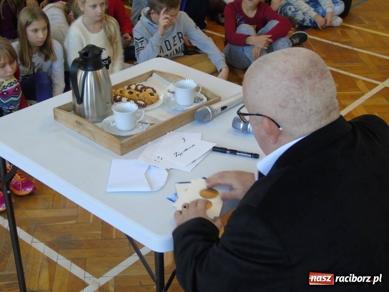 Zdjęcie w galerii na portalu naszraciborz.pl: Olimpijczycy zawitali w progi 18-tki  wiadomości z regionu