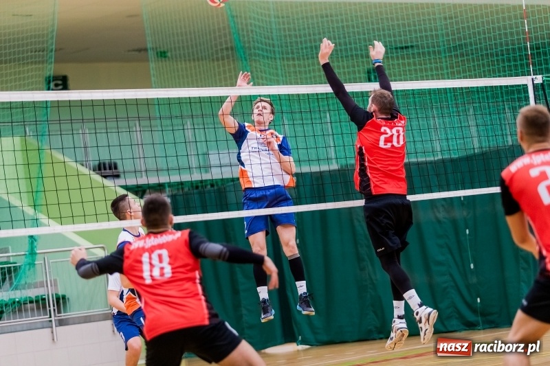 Zdjęcie w galerii na portalu naszraciborz.pl: JP Telebim RLPS: Enter El-Bis bez szans z Leśną Perłą wiadomości z regionu