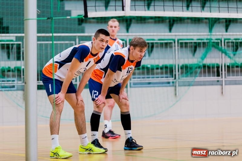 Zdjęcie w galerii na portalu naszraciborz.pl: JP Telebim RLPS: Enter El-Bis bez szans z Leśną Perłą wiadomości z regionu