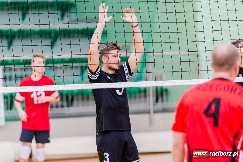 Zdjęcie w galerii na portalu naszraciborz.pl: JP Telebim RLPS: Enter El-Bis bez szans z Leśną Perłą wiadomości z regionu