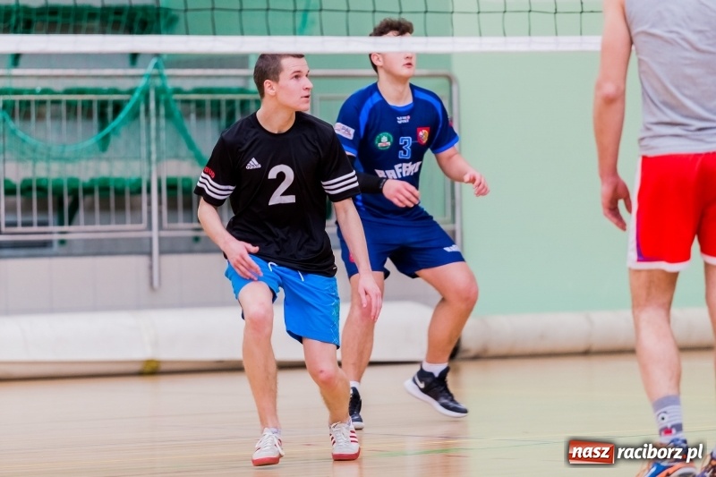 Zdjęcie w galerii na portalu naszraciborz.pl: JP Telebim RLPS: Enter El-Bis bez szans z Leśną Perłą wiadomości z regionu