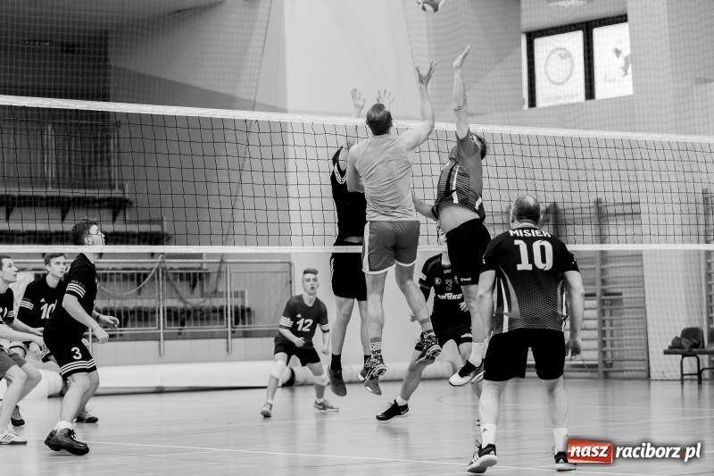 Zdjęcie w galerii na portalu naszraciborz.pl: JP Telebim RLPS: Enter El-Bis bez szans z Leśną Perłą wiadomości z regionu