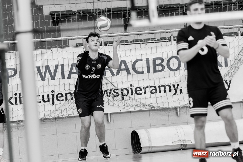 Zdjęcie w galerii na portalu naszraciborz.pl: JP Telebim RLPS: Enter El-Bis bez szans z Leśną Perłą wiadomości z regionu