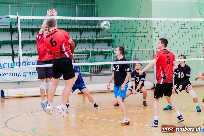 Zdjęcie w galerii na portalu naszraciborz.pl: JP Telebim RLPS: Enter El-Bis bez szans z Leśną Perłą wiadomości z regionu