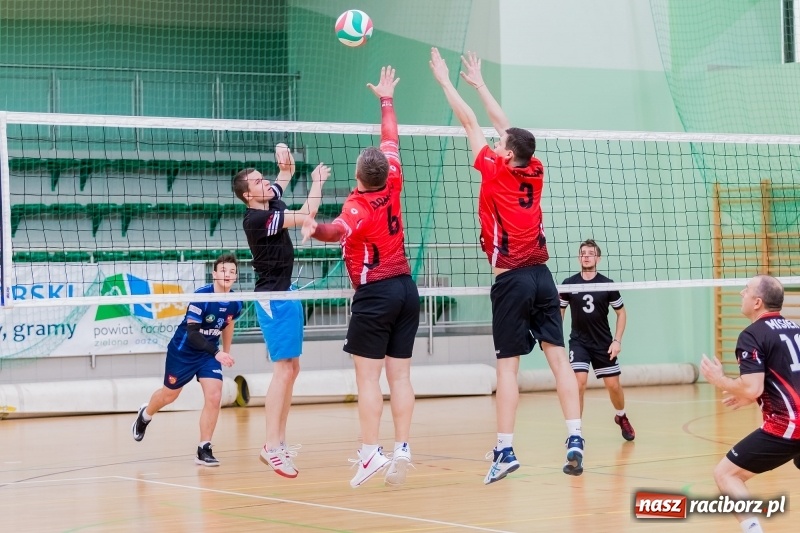 Zdjęcie w galerii na portalu naszraciborz.pl: JP Telebim RLPS: Enter El-Bis bez szans z Leśną Perłą wiadomości z regionu